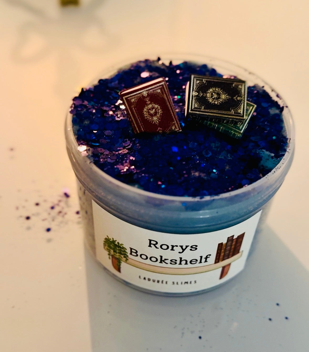 𝐑𝐨𝐫𝐲'𝐬 𝐁𝐨𝐨𝐤𝐬𝐡𝐞𝐥𝐟